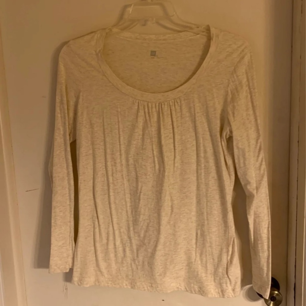 Gap long sleeve tee